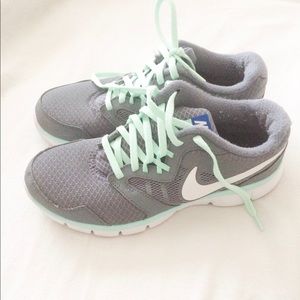 Nike Flex Experience Run 3