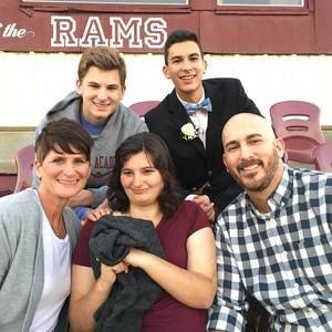 Meet your Posher, Dani-ga