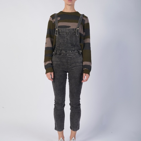 ONLY 1 LEFT! Cropped Not your Fathers Overalls - Picture 2 of 5