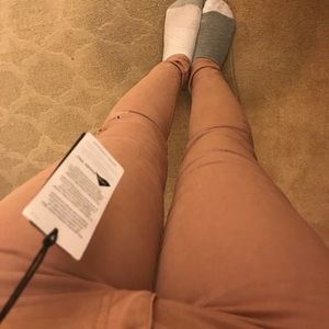 BRAND NEW American Eagle Pale Pink Jeans