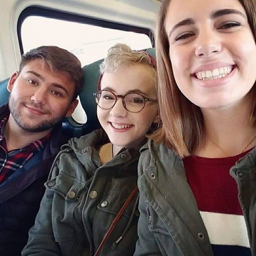 Meet your Posher, Laura