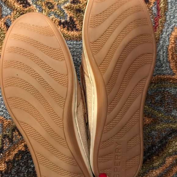 Women’s sperrys - Picture 2 of 2