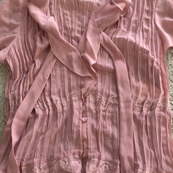 Ruffled Blouse ππΈπ - Picture 2 of 4