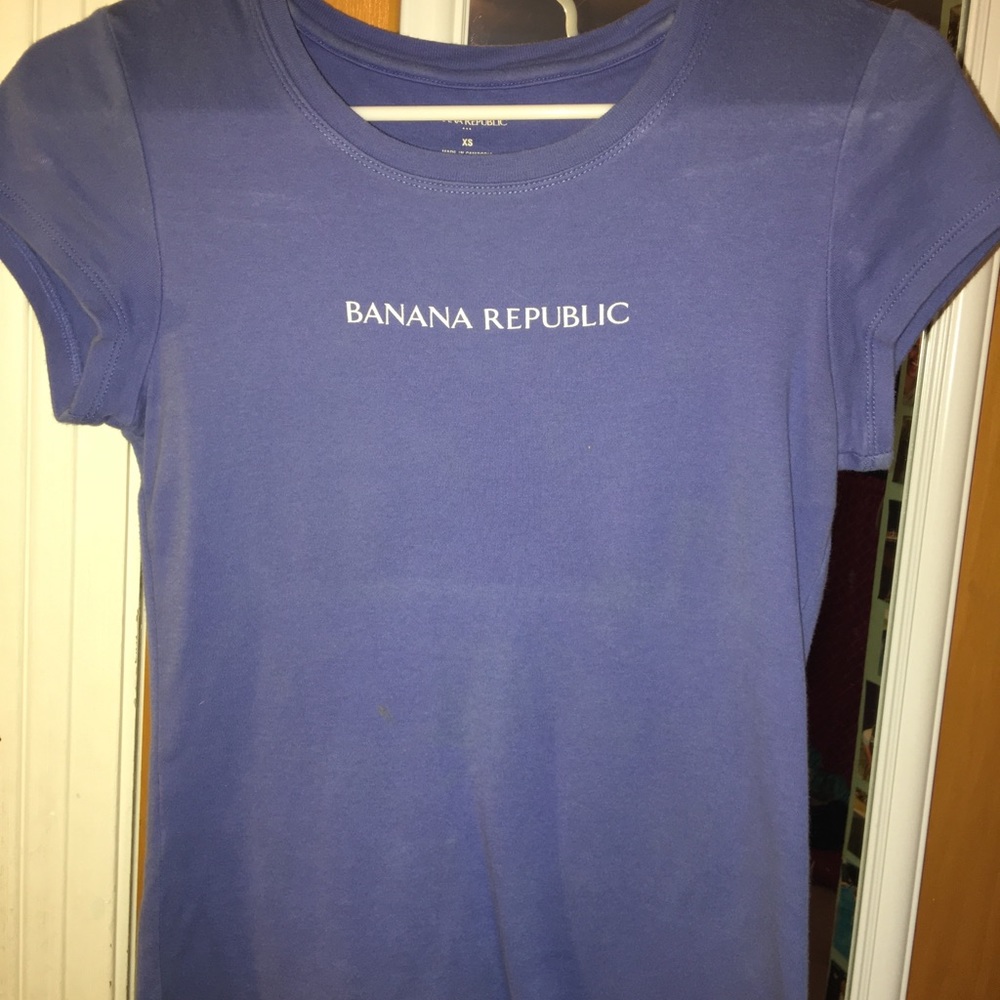 Banana republic T-shirt.