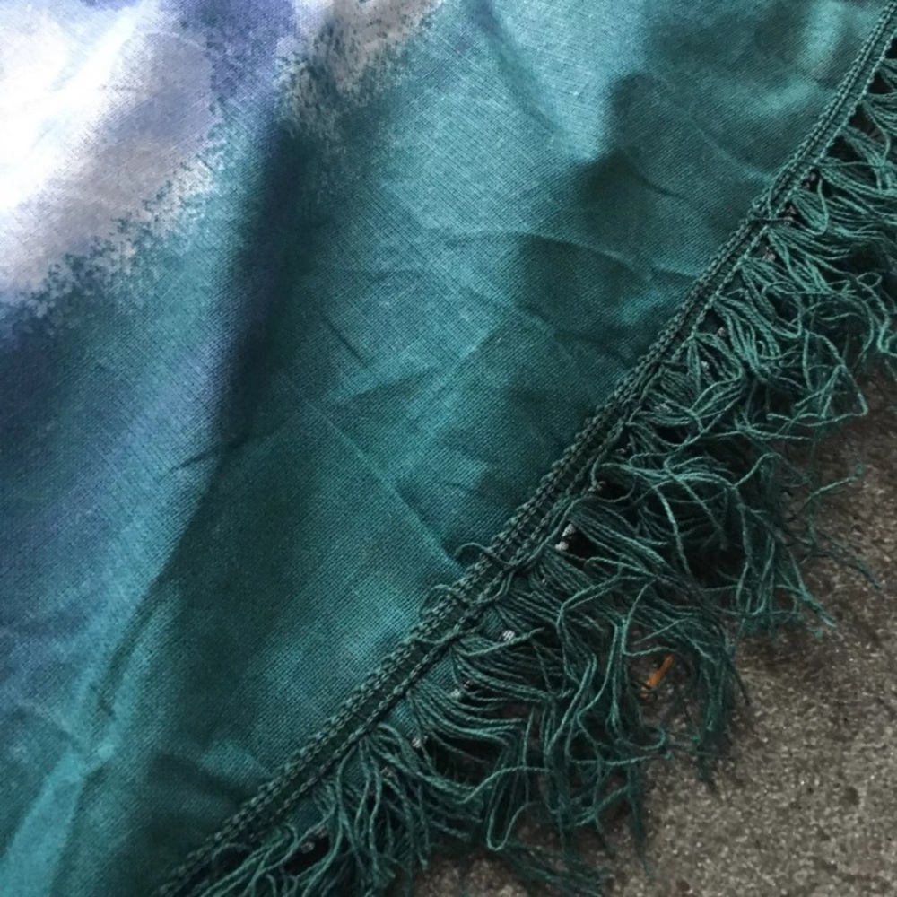 Tie-Dye Round Tapestry - Picture 2 of 3