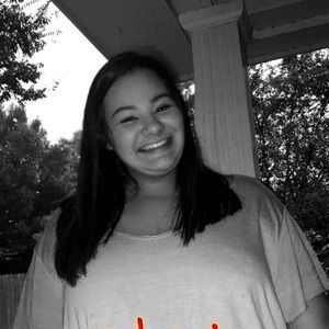 Meet your Posher, Alexis