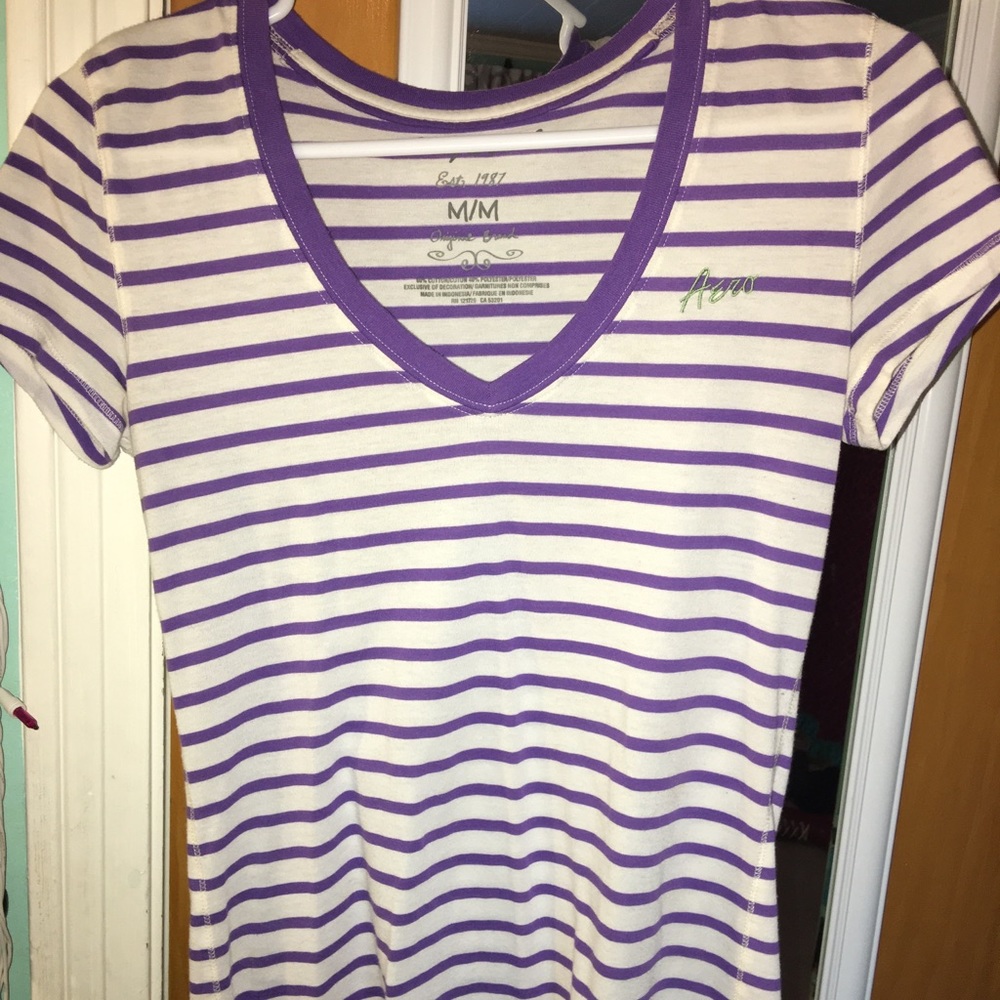 Aeropostale V neck.