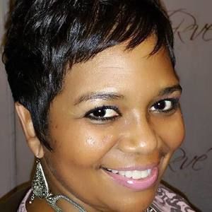 Meet your Posher, Lynette