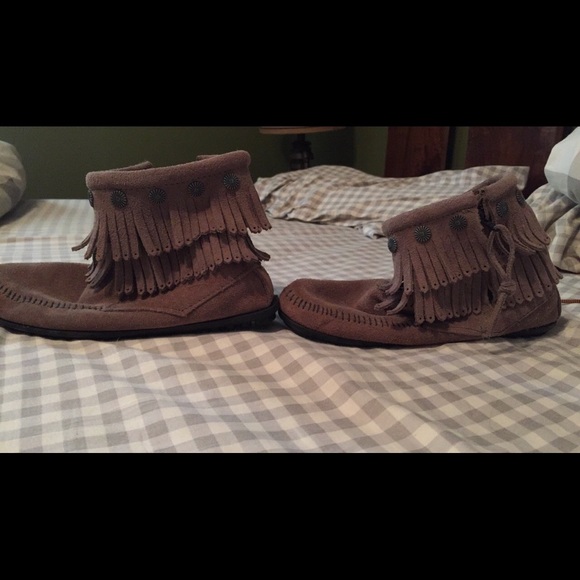 Moccasin booties - Picture 1 of 3
