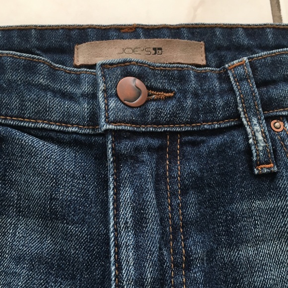 JOE’S JEANS DISTRESSED DENIM JEANS - Picture 6 of 8