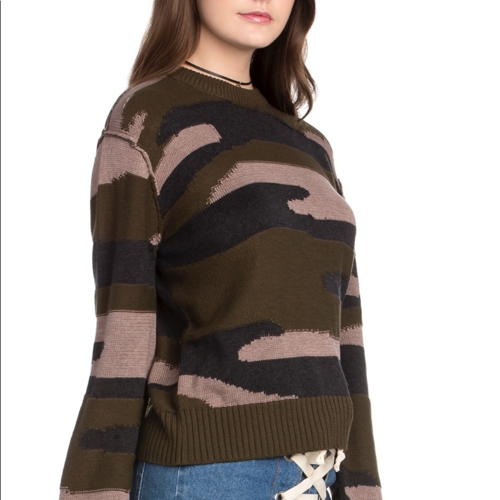 HOST PICK  GI Jane Camo Print Sweater - Picture 4 of 6