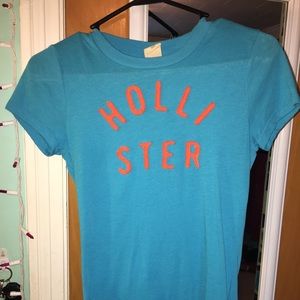 Hollister T-shirt.