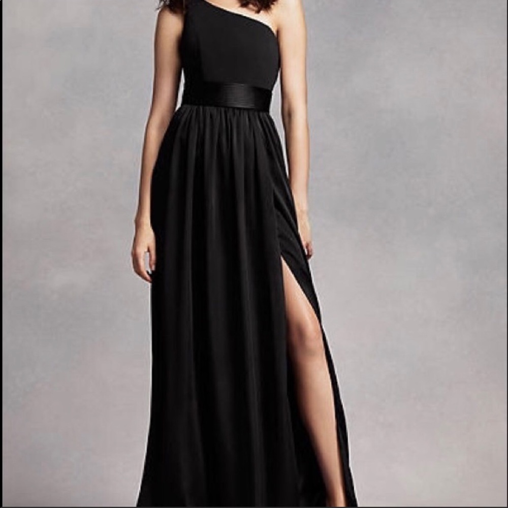 Vera wang one shoulder floor length gown