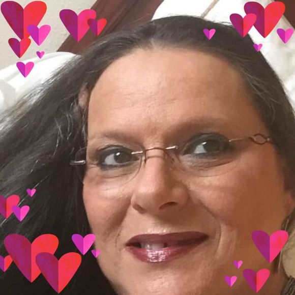 Meet your Posher, Cheryl - Picture 1 of 1