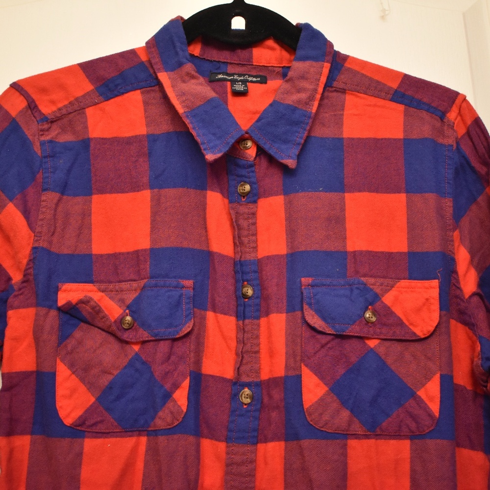American Eagle red and blue plaid flannel size L