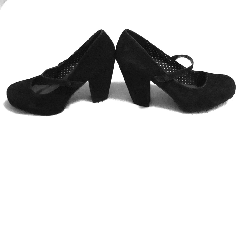 Black suede heels
