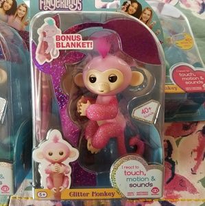 Authentic WowWee Fingerling glitter pink Rose