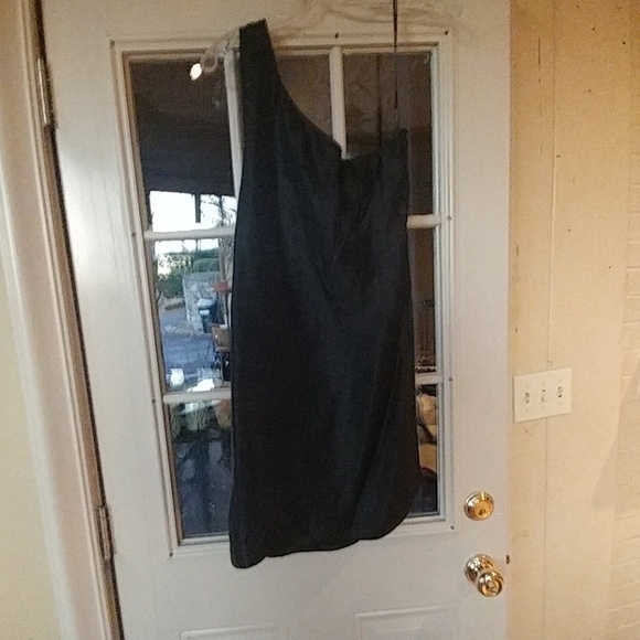 Alexia Admor black, one-shoulder cocktail dress - Picture 4 of 4