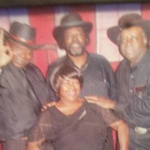 Meet your Posher, Eveline