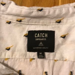 Catch Men’s Short Sleeve Button Down