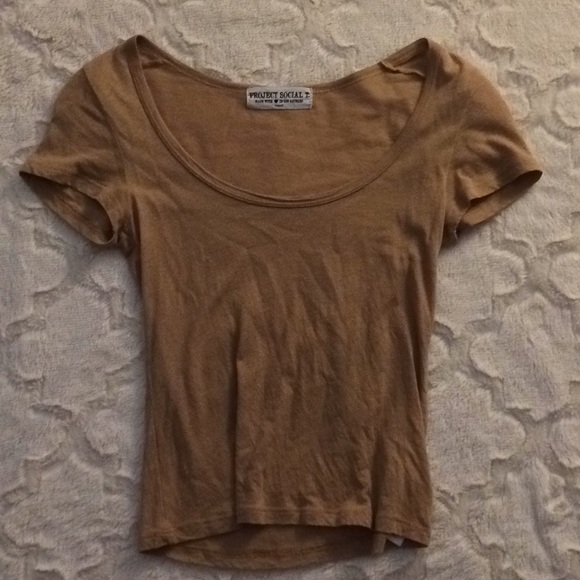 BASIC TEE - Picture 1 of 3