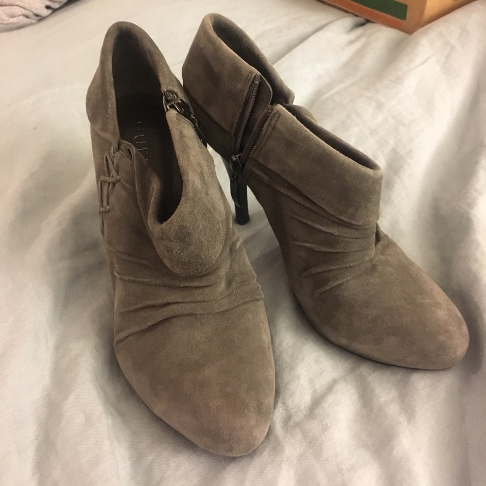 Guess gray booties size 8.5