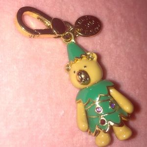 Limited edition Christmas bear charm 🎄