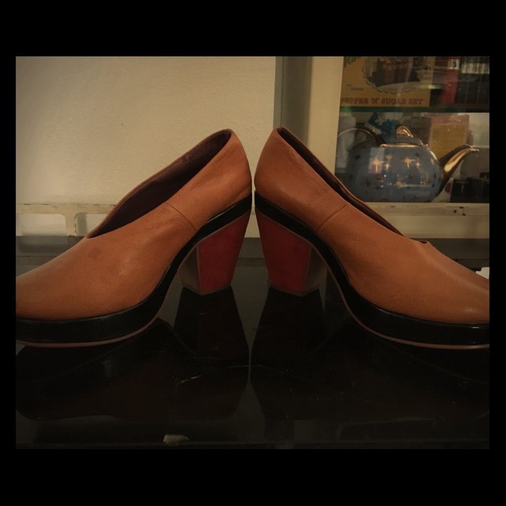 Vintage Spanish Clunky Heels!!!