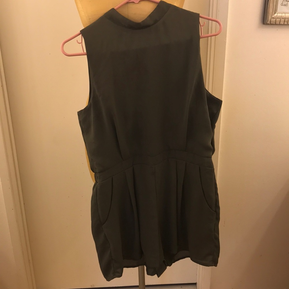 ❤️One Clothing Los Angeles Olive Green Romper❤️