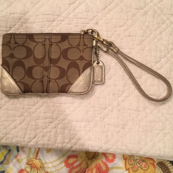 Coach wristlet - Picture 1 of 4