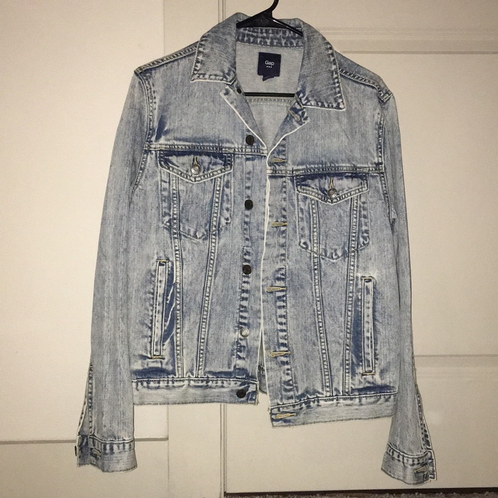 Women’s Boyfriend Gap acid wash jean jacket