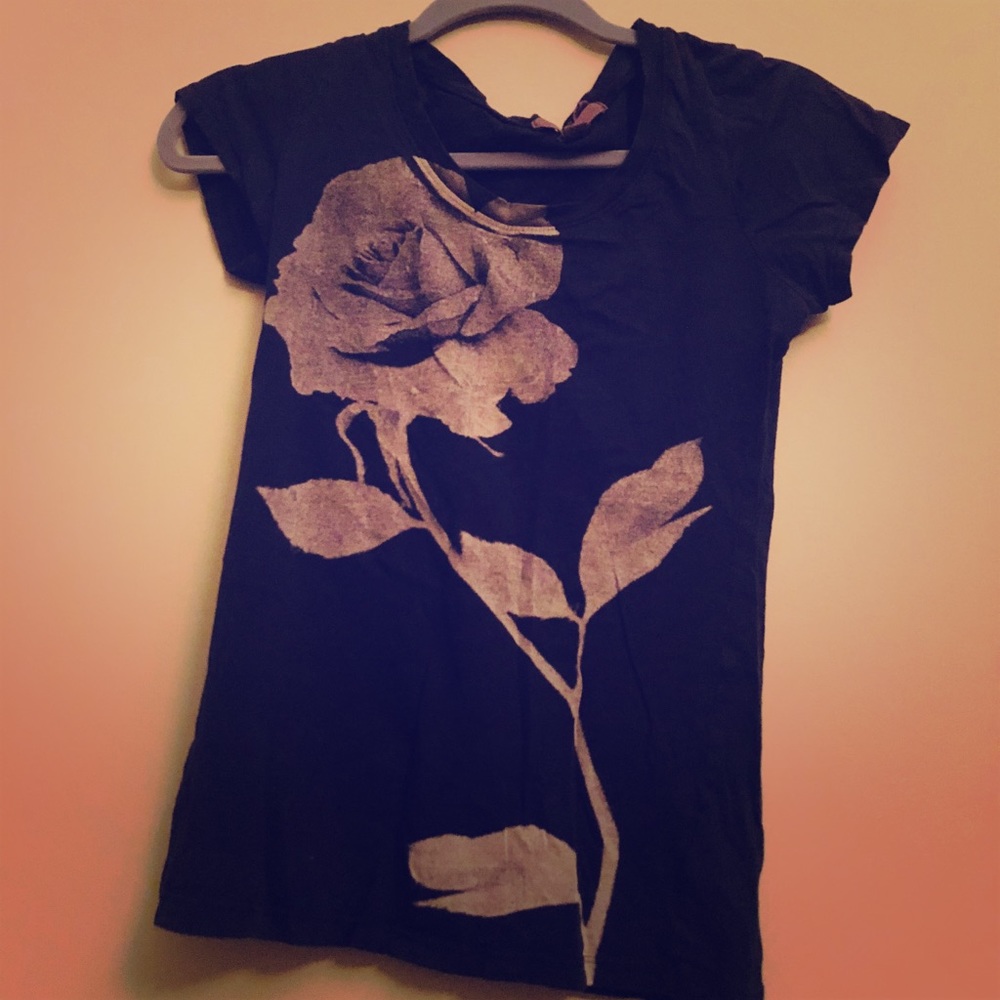 Blue t-shirt with Rose