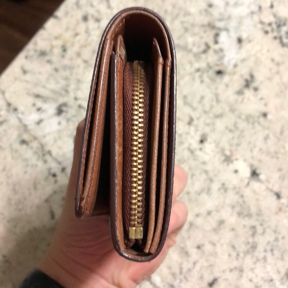 Authentic Louis Vuitton wallet - Picture 6 of 8