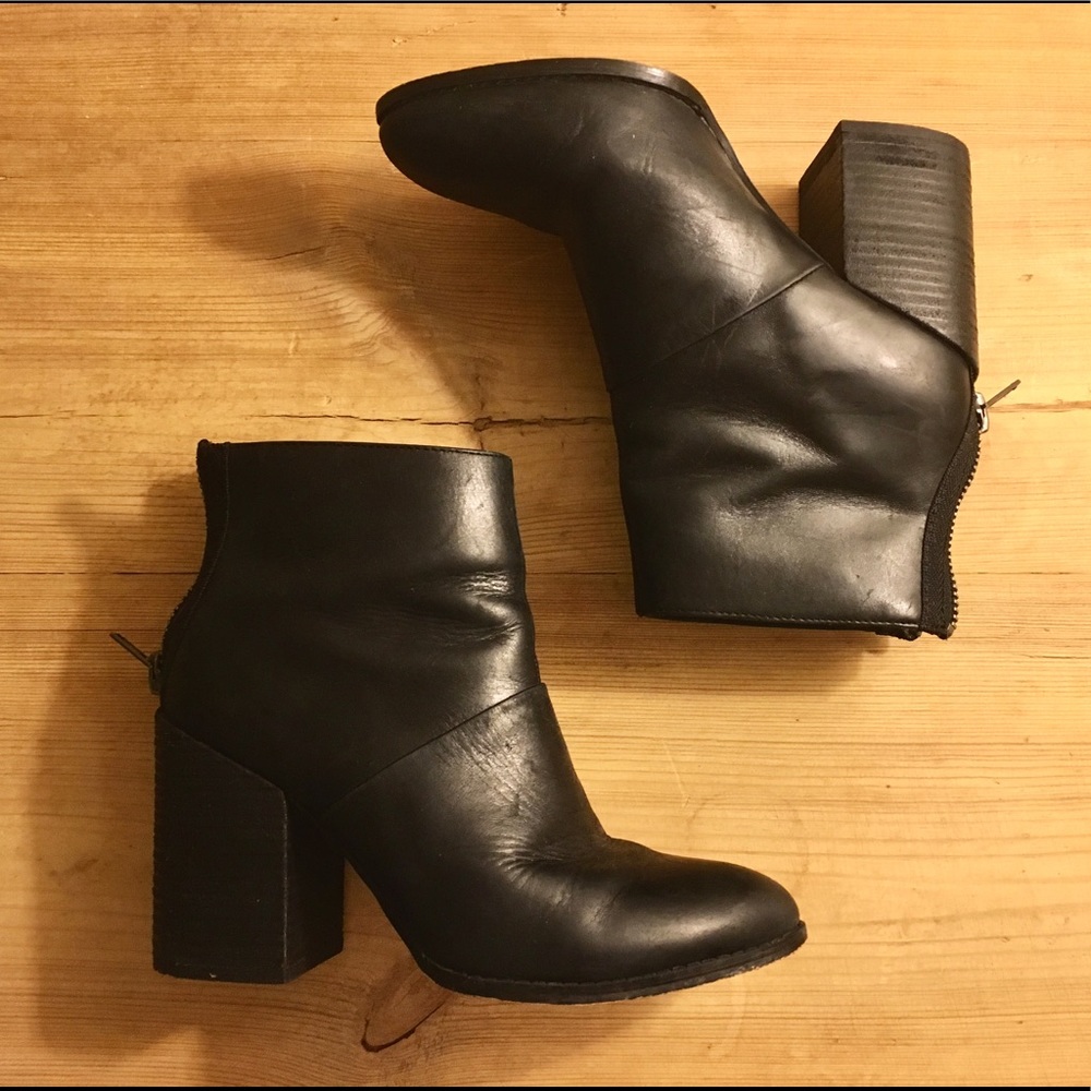 ALDO Gabba ZipBack Black Block Heel Ankle Booties