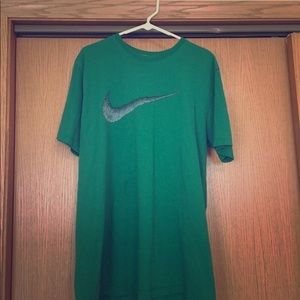 Nike T-shirt
