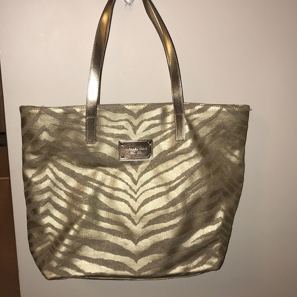 Gold Michael Kors bag!!!