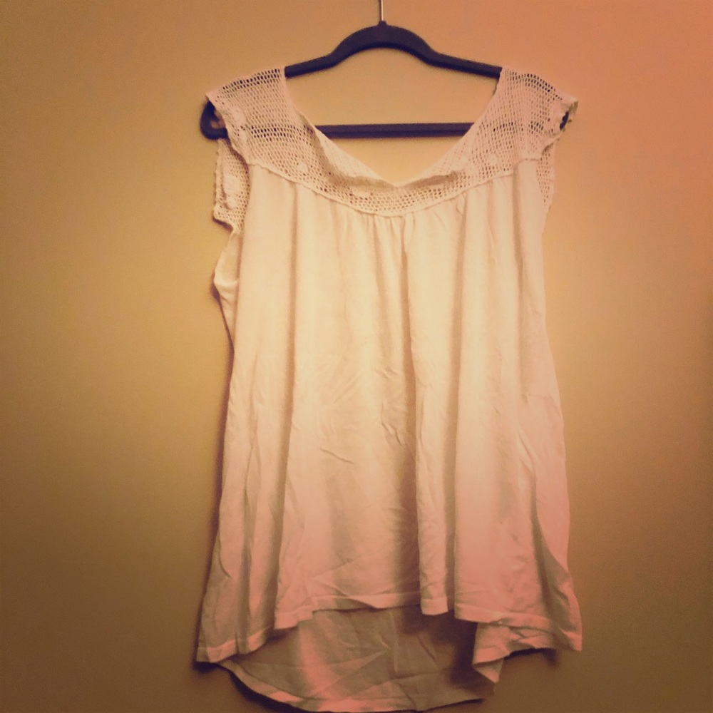 Up-down white flare blouse