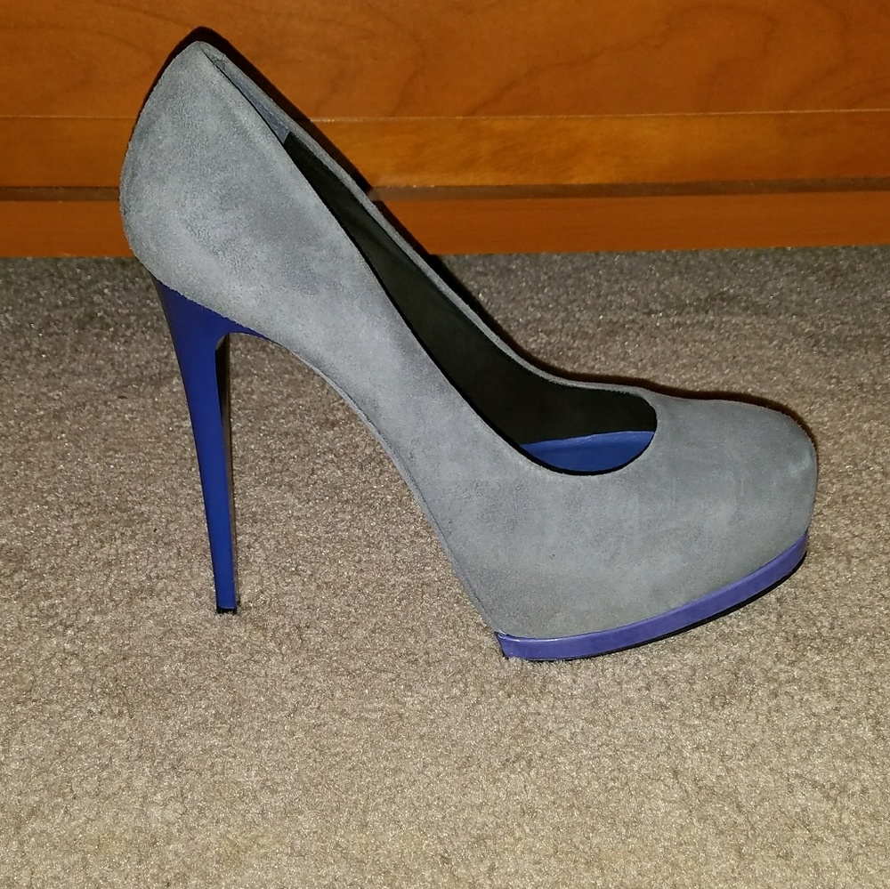 New Pour LaVictoire Grey Kid Suede heels