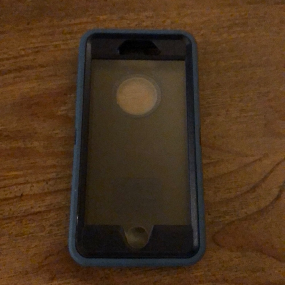 iPhone 6 OtterBox... like new!