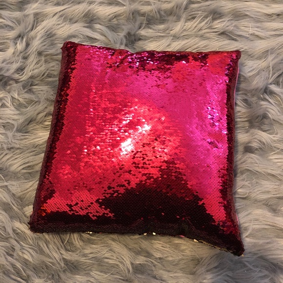 Sequin Changing Pillow - Picture 2 of 4