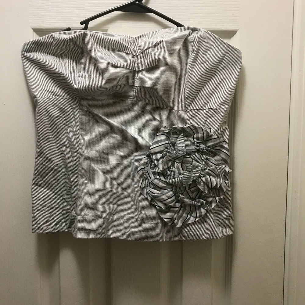 CLOSET CLEAR OUT Anthropologie floreat strapless.