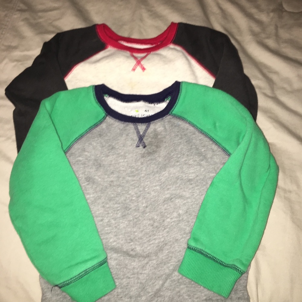 Good used condition sweatshirts 4t