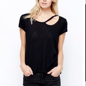 LNA cutout tee
