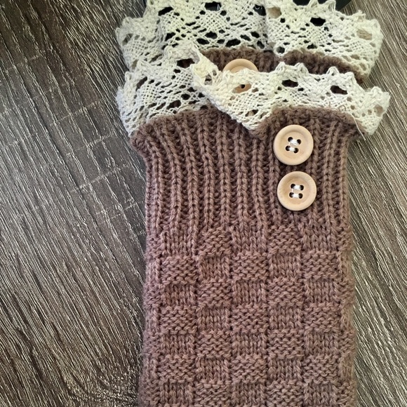 Tan / Beige Lace Knit Arm Warmers - Picture 2 of 2