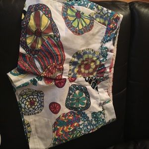 Trina Turk shorts white with floral design