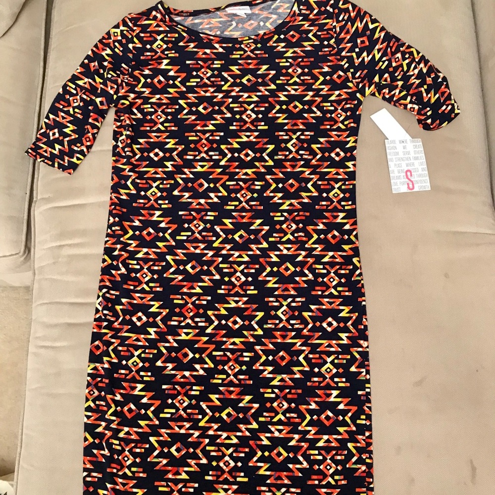 Small LuLaRoe Julia, New