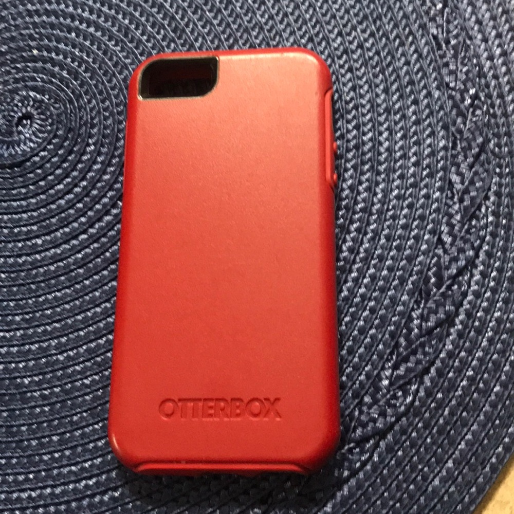 Red iPhone 5 otterbox case