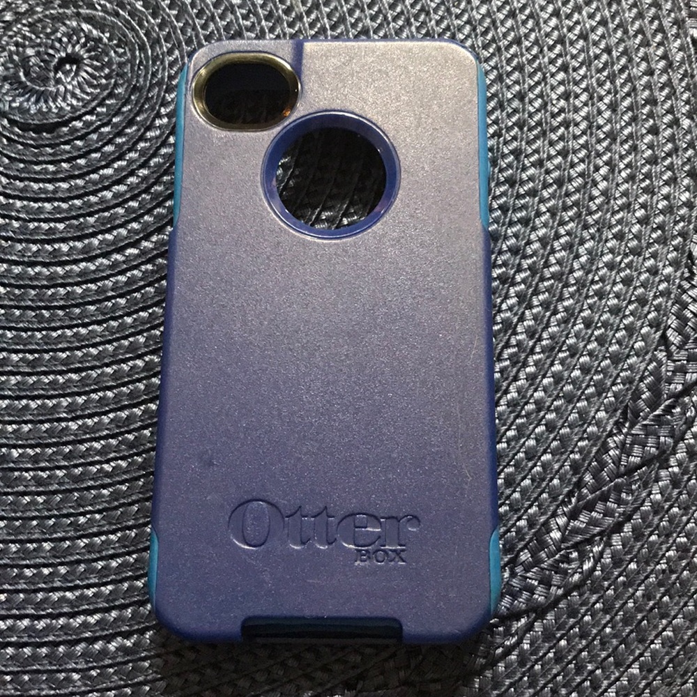 Blue iPhone 4 otterbox case