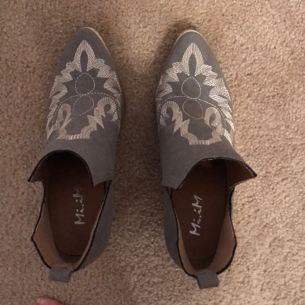 Booties - Picture 3 of 3