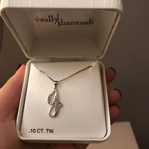 Initial letter g necklace